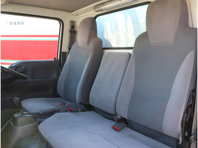 いすゞエルフパネルバン小型（2t・3t）[写真28]