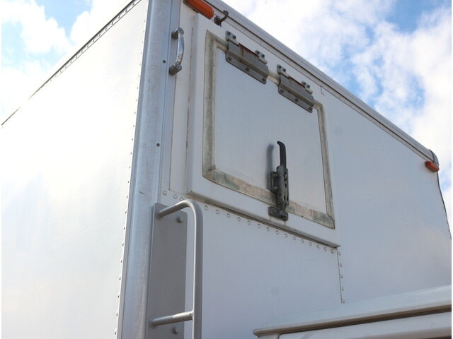 いすゞエルフパネルバン小型（2t・3t）[写真36]