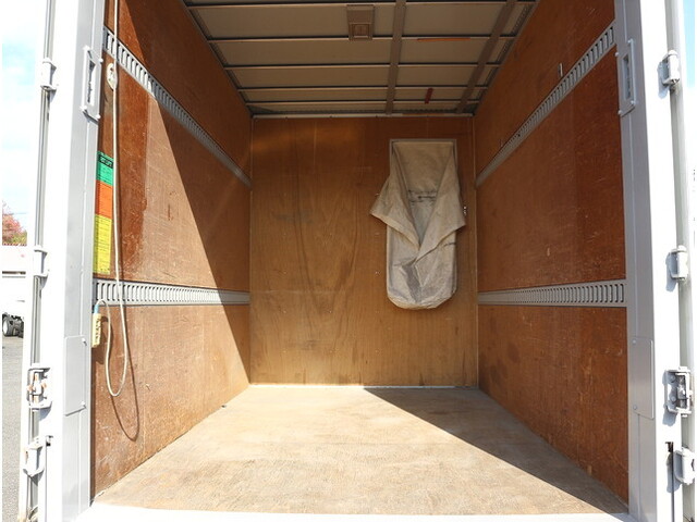 いすゞエルフパネルバン小型（2t・3t）[写真37]