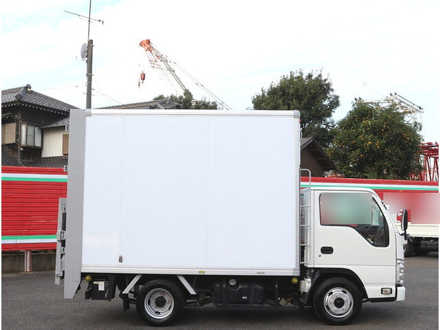 いすゞエルフパネルバン小型（2t・3t）[写真04]