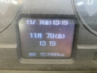 三菱ふそうファイター平ボディ増トン（6t・8t）[写真21]