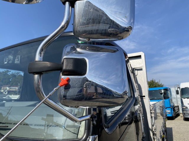 三菱ふそうファイター平ボディ増トン（6t・8t）[写真29]