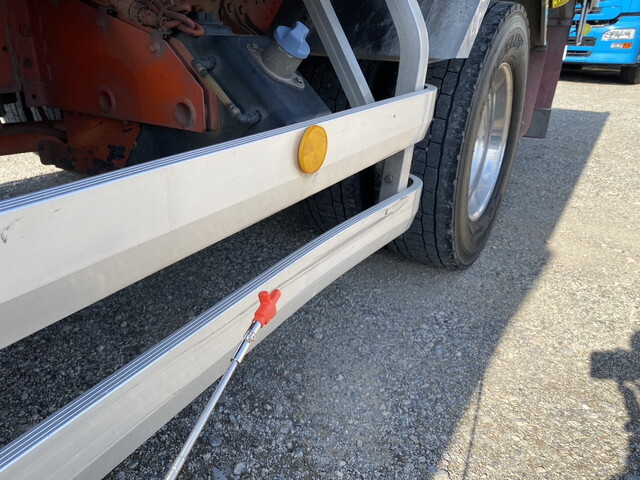 三菱ふそうファイター平ボディ増トン（6t・8t）[写真32]