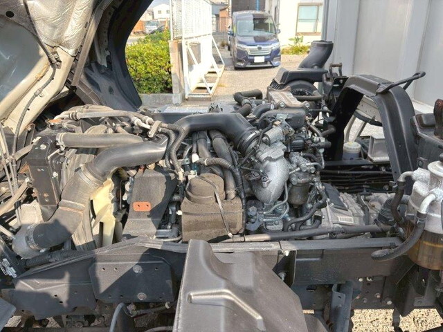 いすゞフォワードアルミウイング中型（4t）[写真19]