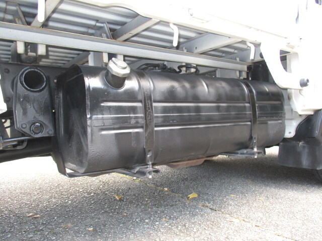 マツダボンゴ平ボディ小型（2t・3t）[写真11]