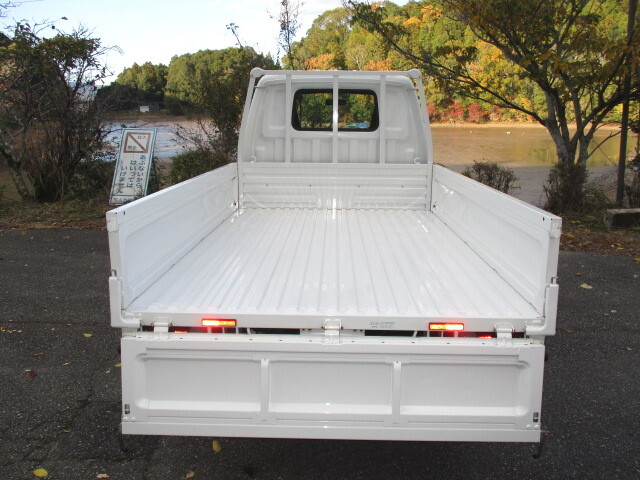 マツダボンゴ平ボディ小型（2t・3t）[写真30]