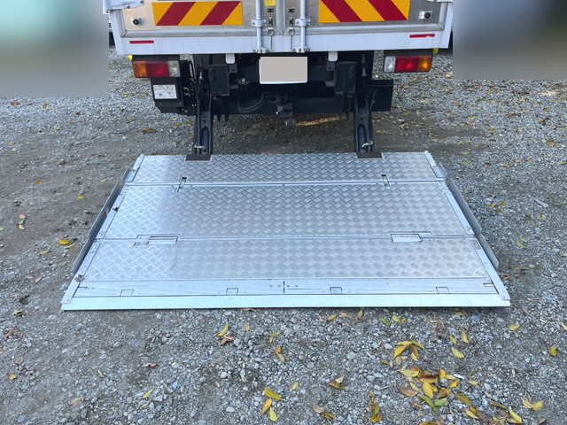 日野デュトロアルミバン小型（2t・3t）[写真13]