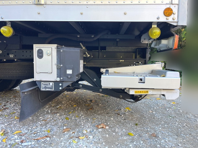 日野デュトロアルミバン小型（2t・3t）[写真16]