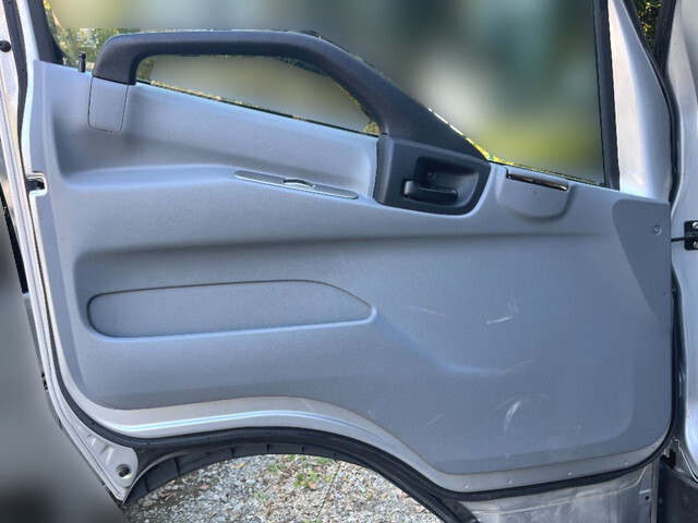 日野デュトロアルミバン小型（2t・3t）[写真27]