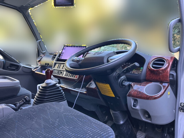 日野デュトロアルミバン小型（2t・3t）[写真32]