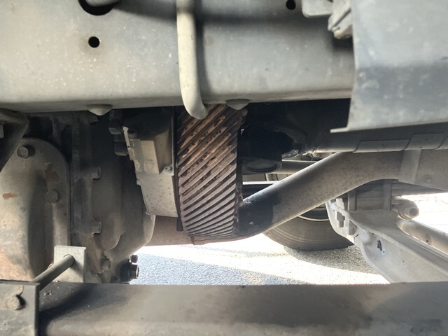 いすゞギガアルミウイング大型（10t）[写真17]