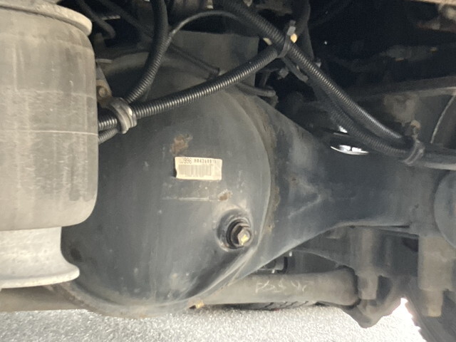 いすゞギガアルミウイング大型（10t）[写真24]