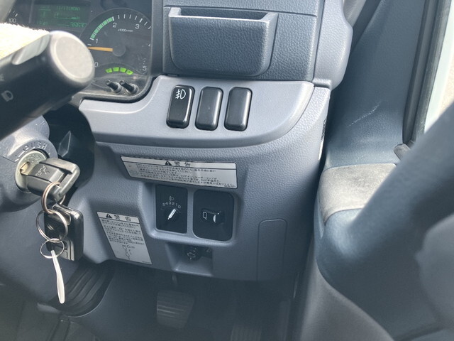 三菱ふそうキャンターアルミブロック小型（2t・3t）[写真34]