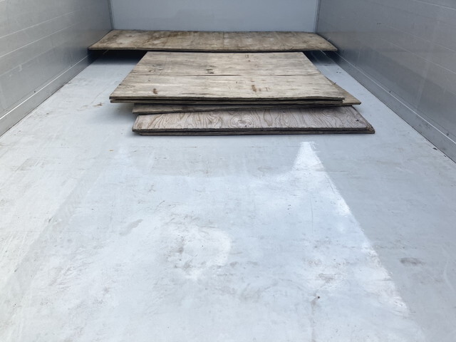 三菱ふそうキャンターアルミブロック小型（2t・3t）[写真08]