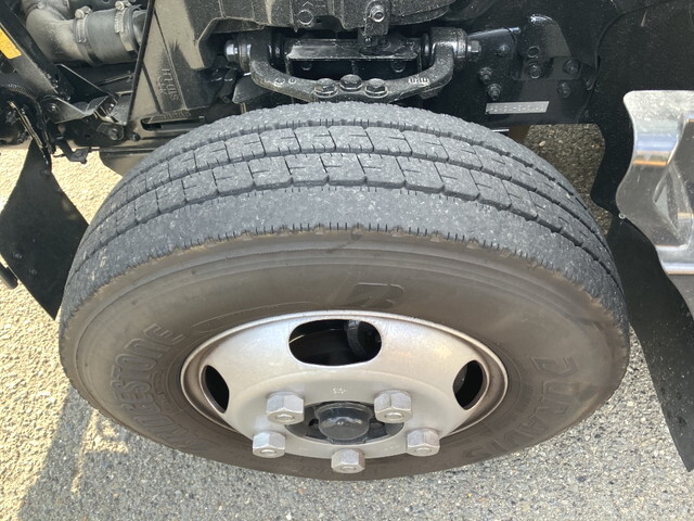 三菱ふそうキャンターアルミブロック小型（2t・3t）[写真09]