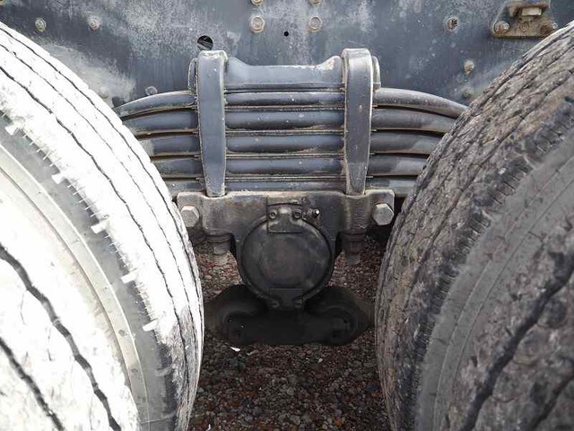 いすゞギガタンク車（タンクローリー）大型（10t）[写真16]