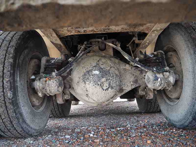 いすゞギガタンク車（タンクローリー）大型（10t）[写真35]