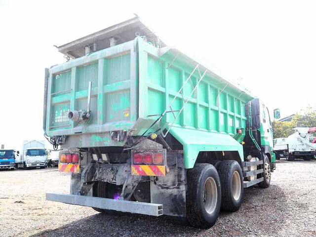 いすゞギガタンク車（タンクローリー）大型（10t）[写真04]