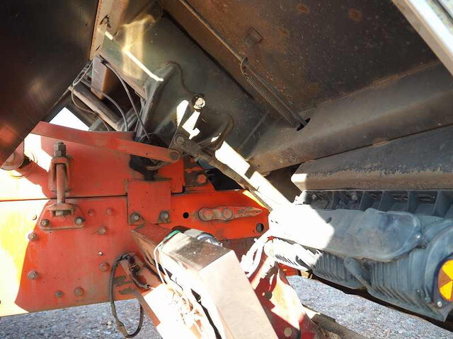 三菱ふそうスーパーグレート深ダンプ（土砂禁ダンプ）大型（10t）[写真24]