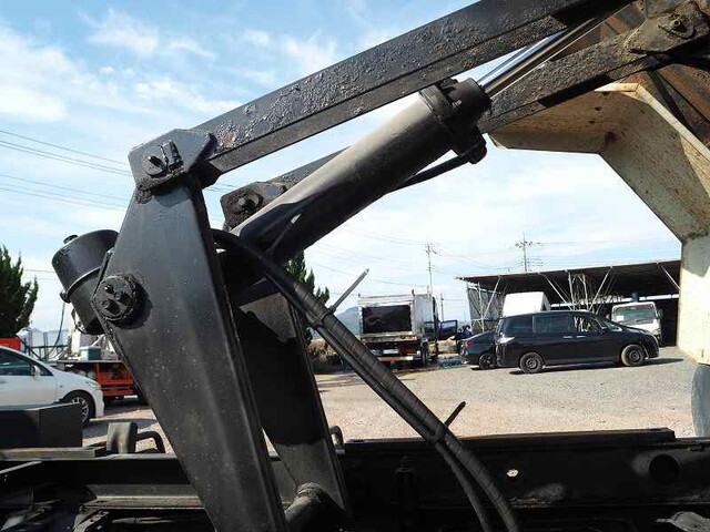 日野レンジャーダンプ中型（4t）[写真24]