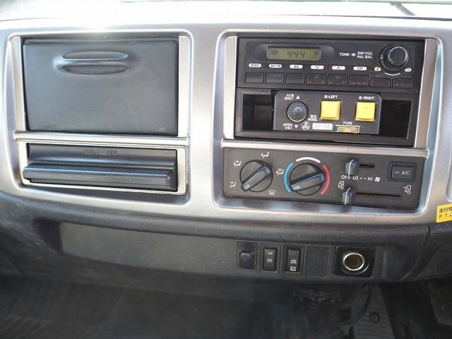 日野レンジャーダンプ中型（4t）[写真35]