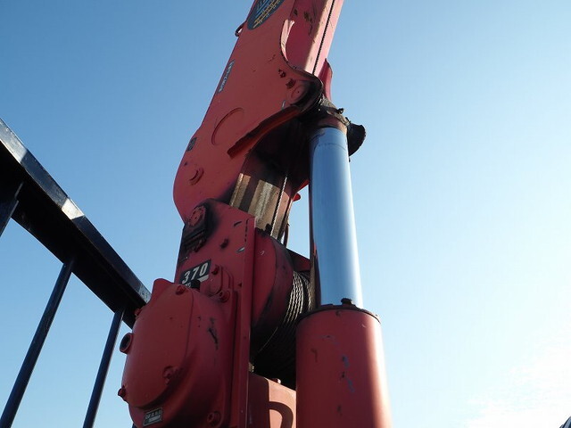 いすゞフォワードセルフクレーン4段中型（4t）[写真14]