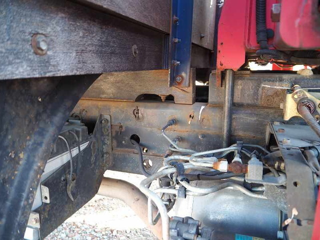 いすゞフォワードセルフクレーン4段中型（4t）[写真24]