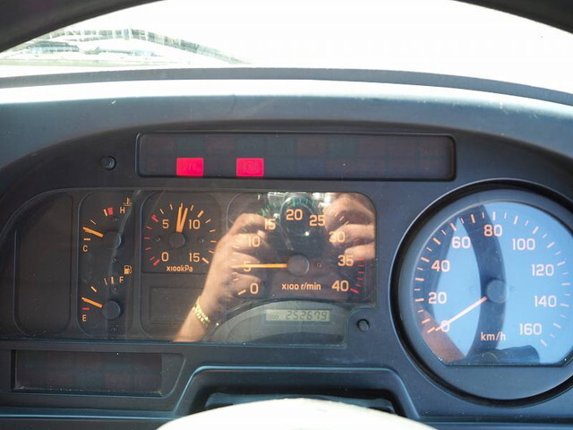 いすゞフォワードセルフクレーン4段中型（4t）[写真38]