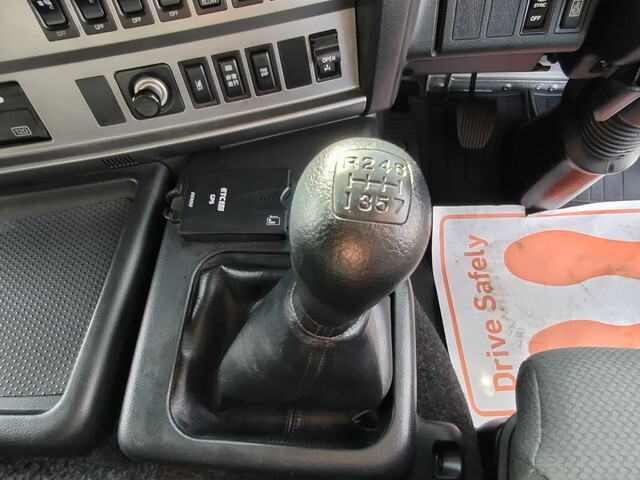 日野プロフィアアルミブロック大型（10t）[写真23]