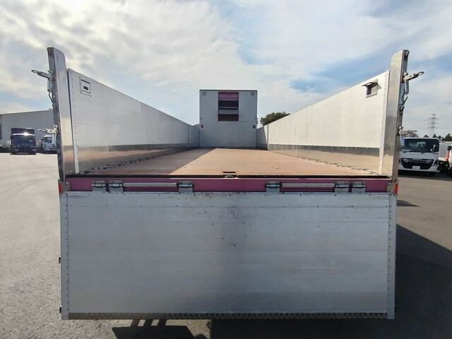 日野プロフィアアルミブロック大型（10t）[写真06]