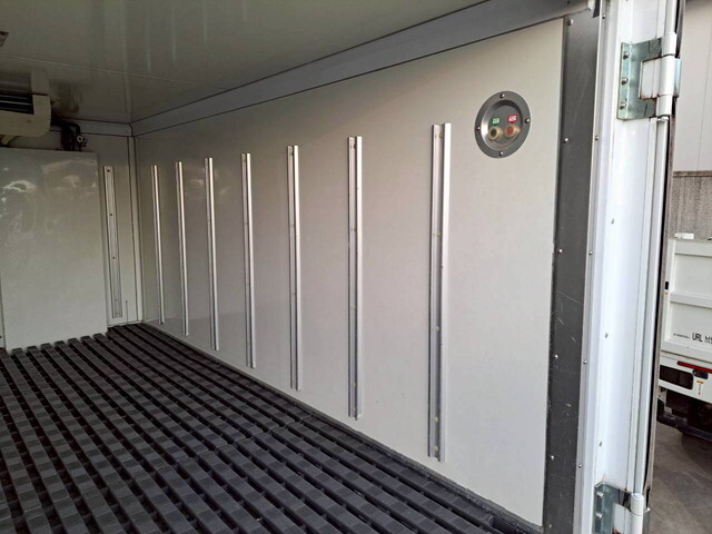 マツダその他の車種冷凍車（冷蔵車）小型（2t・3t）[写真11]