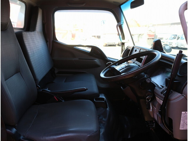 三菱ふそうキャンターダンプ小型（2t・3t）[写真15]