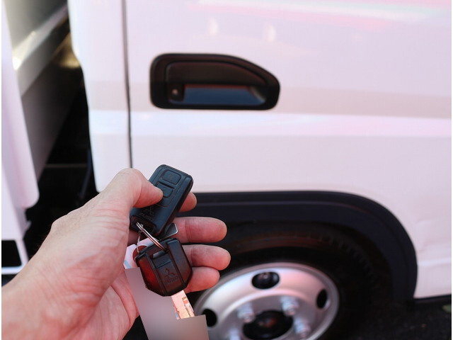 三菱ふそうキャンターダンプ小型（2t・3t）[写真23]