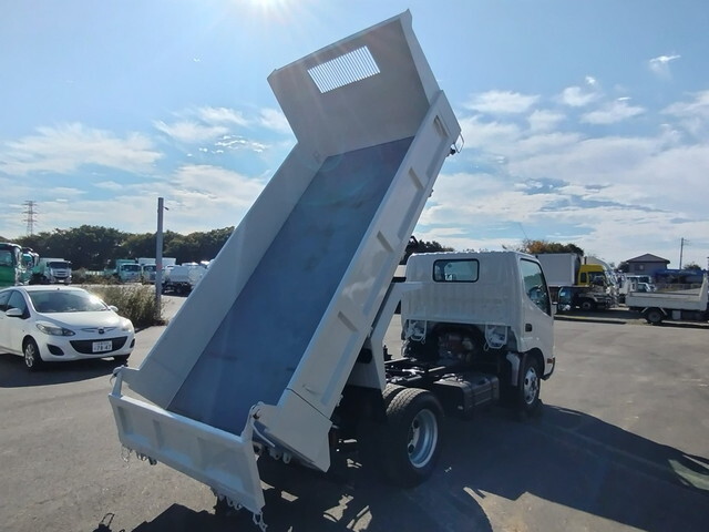 日野デュトロローダーダンプ小型（2t・3t）[写真02]