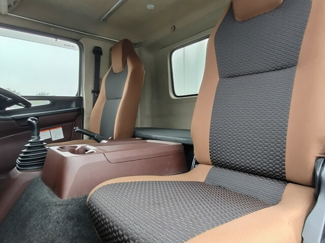 日野レンジャー平ボディ中型（4t）[写真20]