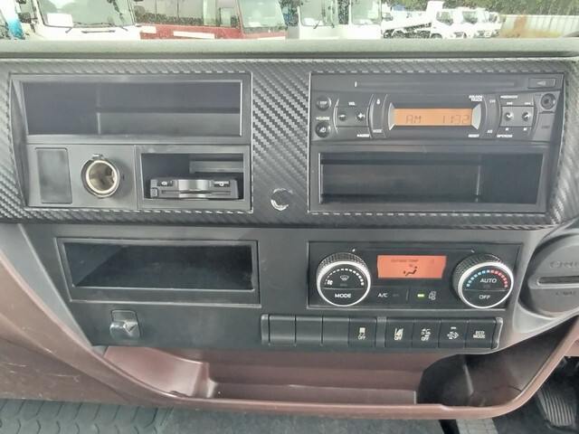 日野レンジャー平ボディ中型（4t）[写真24]