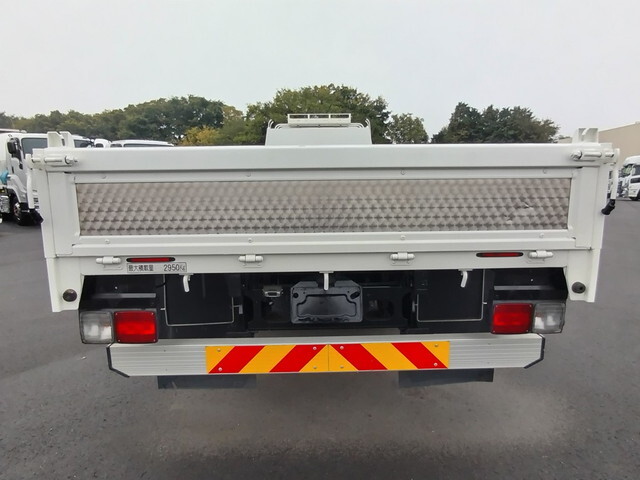 日野レンジャー平ボディ中型（4t）[写真05]