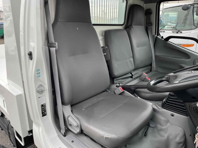 日野デュトロダンプ小型（2t・3t）[写真32]