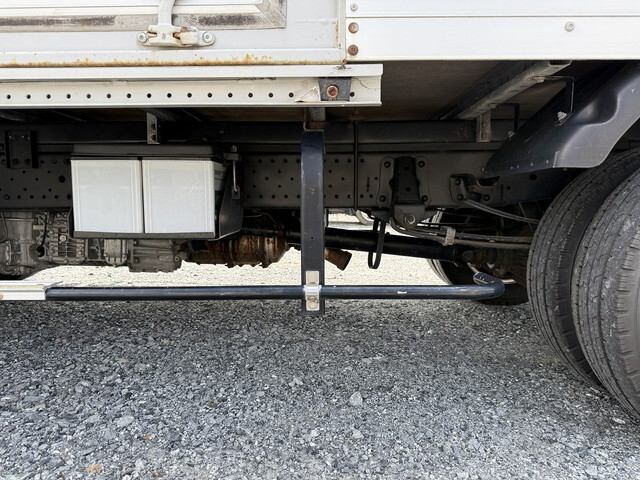 いすゞエルフアルミバン小型（2t・3t）[写真24]