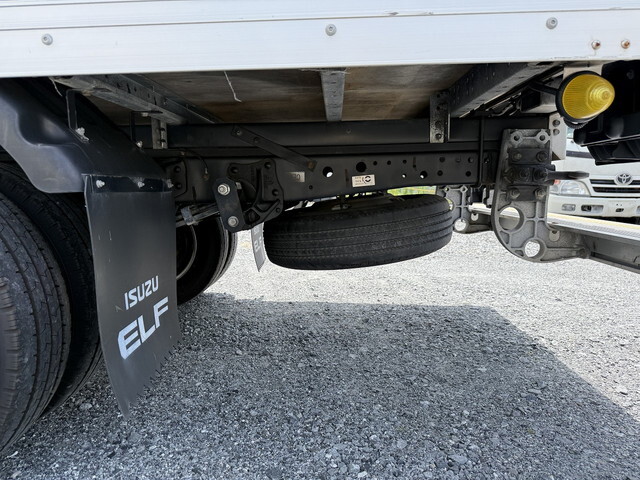 いすゞエルフアルミバン小型（2t・3t）[写真25]