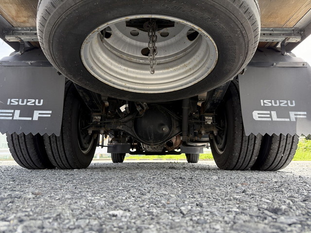 いすゞエルフアルミバン小型（2t・3t）[写真26]