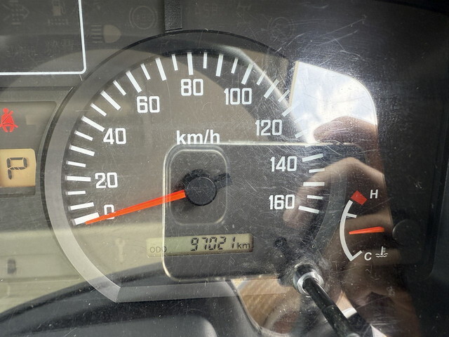 いすゞエルフアルミバン小型（2t・3t）[写真32]