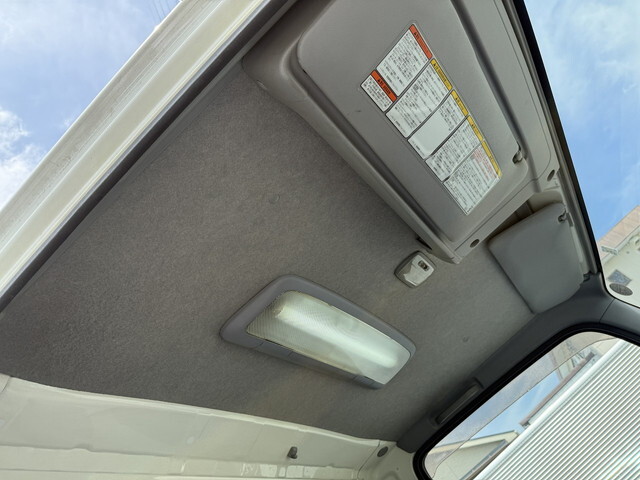 いすゞエルフアルミバン小型（2t・3t）[写真36]