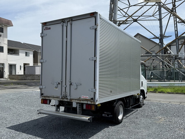 いすゞエルフアルミバン小型（2t・3t）[写真04]