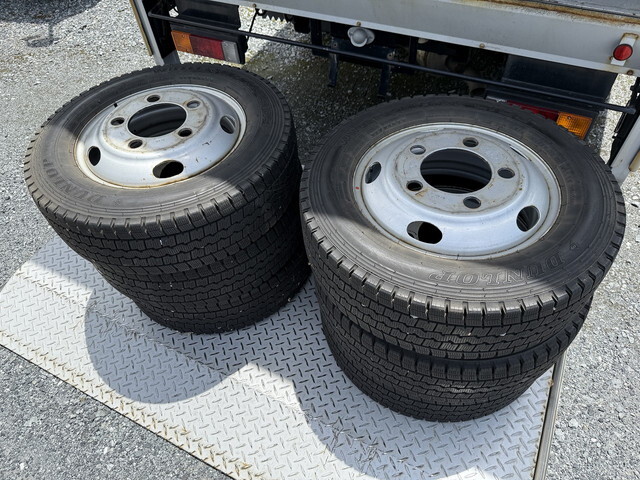 いすゞエルフアルミバン小型（2t・3t）[写真40]