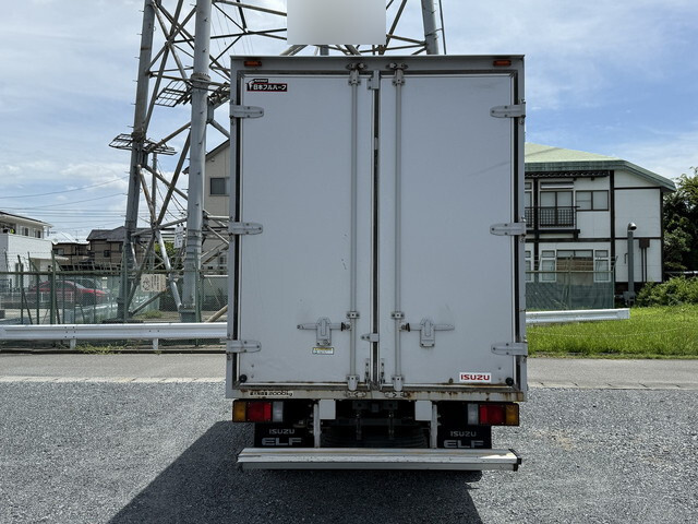 いすゞエルフアルミバン小型（2t・3t）[写真07]