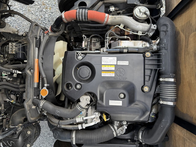 いすゞエルフ平ボディ小型（2t・3t）[写真12]