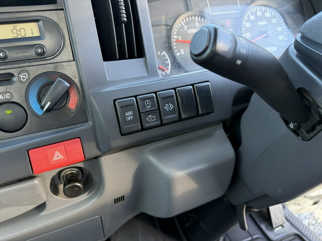 いすゞエルフ平ボディ小型（2t・3t）[写真32]