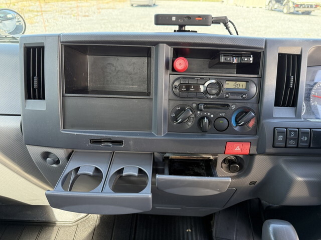 いすゞエルフ平ボディ小型（2t・3t）[写真33]