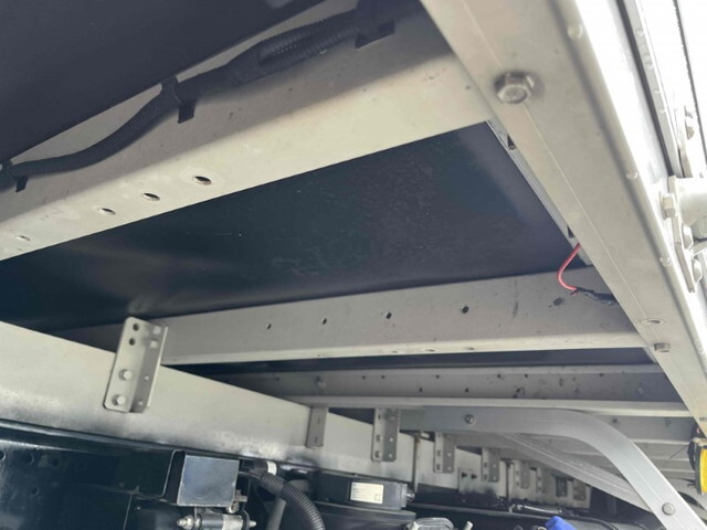 いすゞフォワードアルミウイング中型（4t）[写真15]